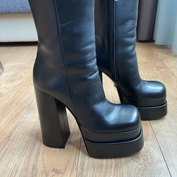 Versace Aevitas platform booties size 40 - Picture 6 of 10